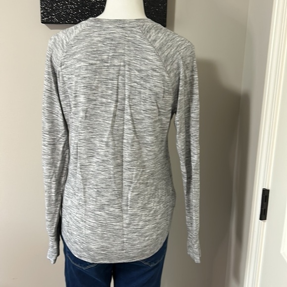 ATHLETA Mindset Sweatshirt Grey Heather Relaxed Soft Sz XS - Picture 8 of 11